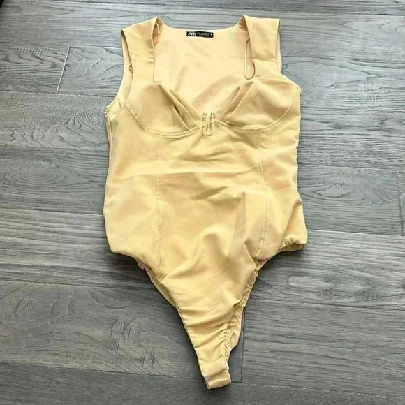 🔥Zara🔥 | Yellow stretchy bodysuit with  silver accent - Picture 2 of 11